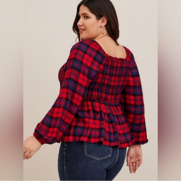 Torrid Brushed Red Plaid Smocked Top, Babydoll cut, Puff sleeves, NWT size 2X - Picture 3 of 13